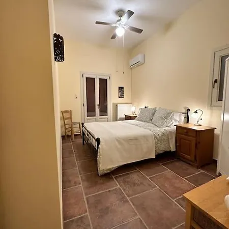 Stone Maria Villa Galaxídhion